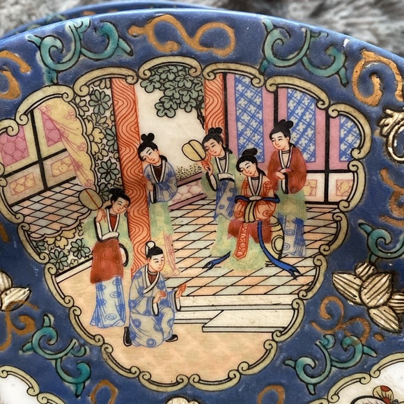 2 Chinese Vintage Rose Medallion
Enamel Porcelain Plates 10” - Picture 7 of 16